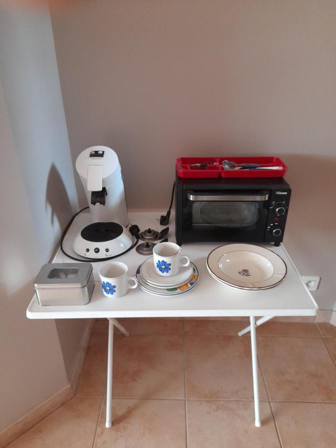 Chez Bernard Et Rosina Bed & Breakfast Esperaza Ngoại thất bức ảnh