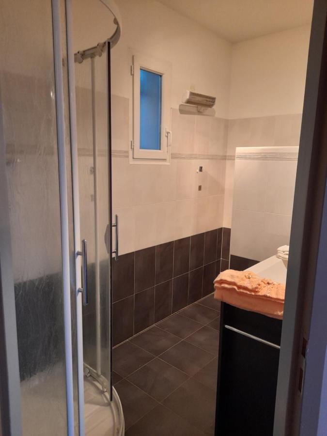 Chez Bernard Et Rosina Bed & Breakfast Esperaza Ngoại thất bức ảnh